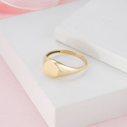 Circle 8mm Signet Engraved Flat Top Disc Band