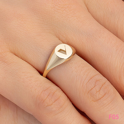 Circle 8mm Signet Engraved Flat Top Disc Band