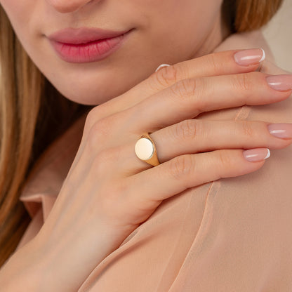 Circle 11mm Signet Engraved Flat Top Disc Band