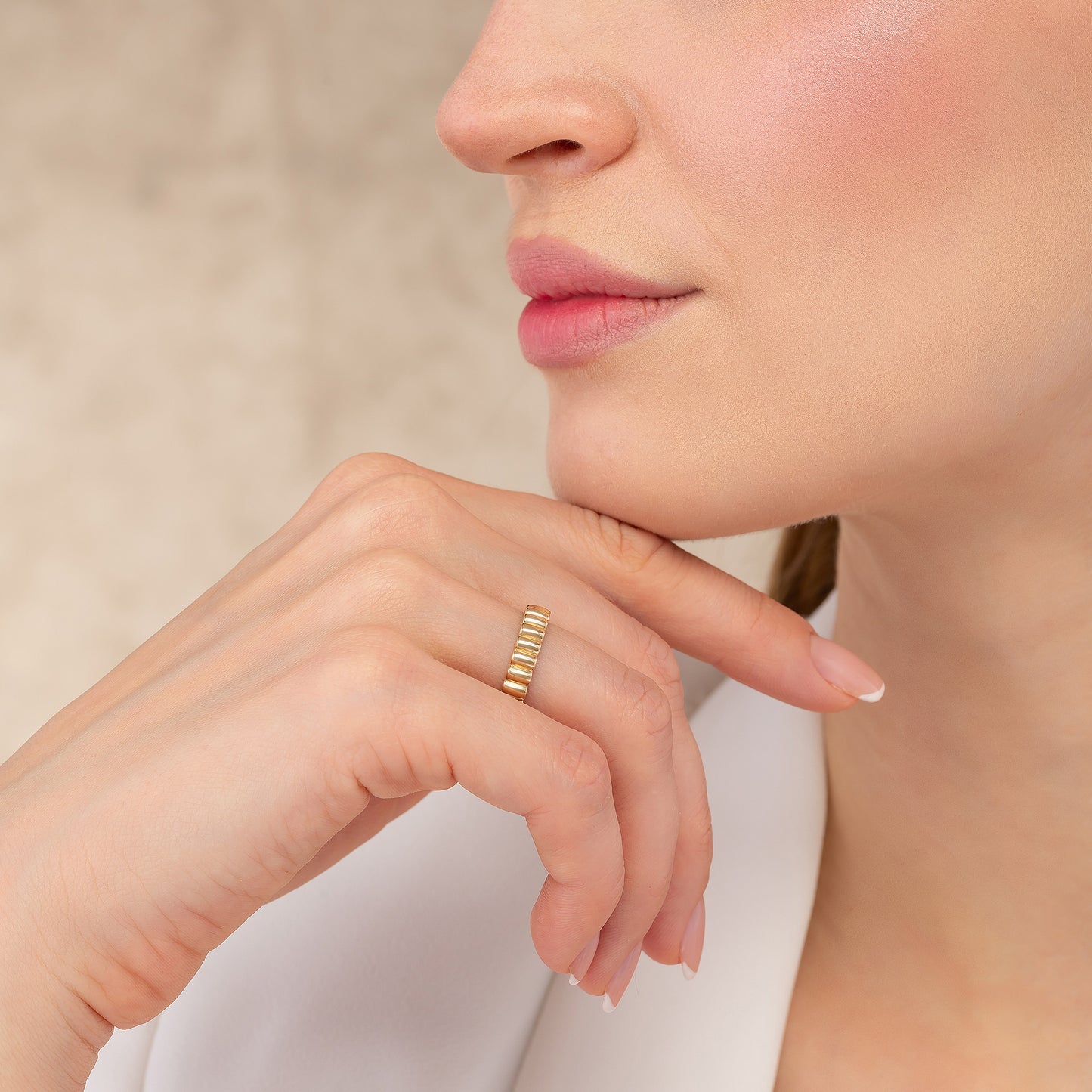 Chunky Fluted Cigar Solid Gold Band