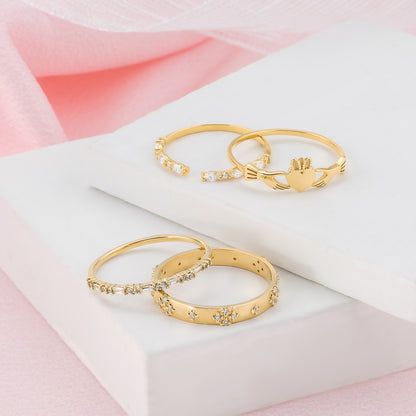 Scattered Diamond Cluster Wedding Band