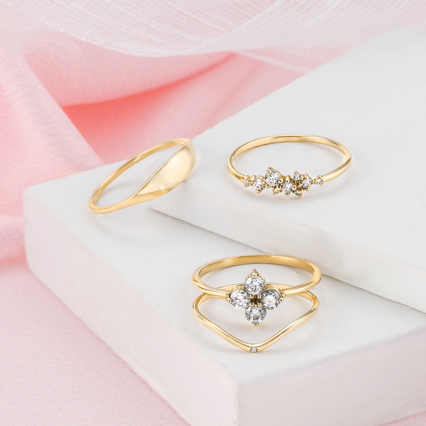 Clover Shaped Solid Gold Ring