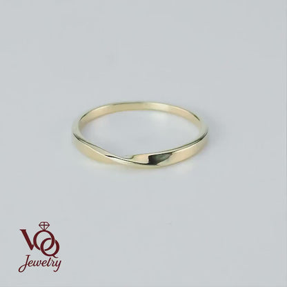 Mobius Wedding Band, Minimalist Twisted Dainty Stackable Solid Gold Ring